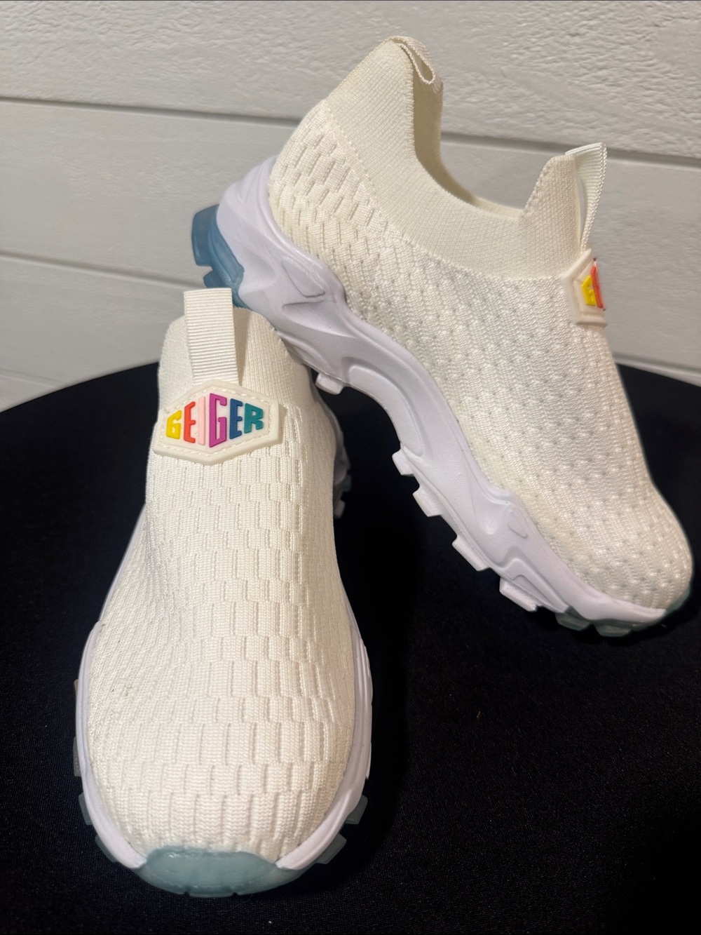 Kurt Geiger Kids Slip-On Knit Sneakers in Cream- multi-color- size 1Y
